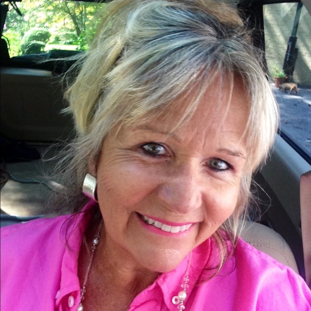 Meet your Posher, Valerie